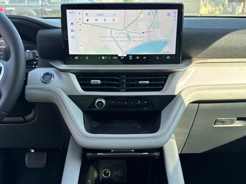 New 2025 Ford Explorer Active image 11