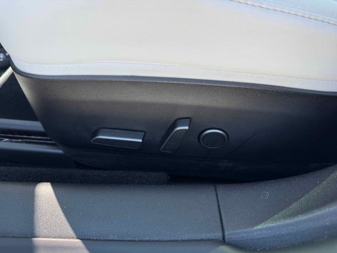 Used 2022 Tesla Model 3 Long Range image 16