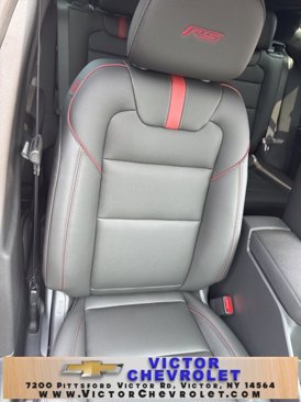 New 2025 Chevrolet Trax RS image 31