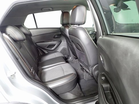 Used 2019 Chevrolet Trax LT w/ LT Convenience Package image 26