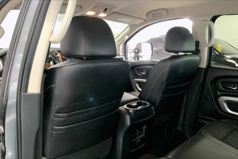 Used 2017 Nissan Titan PRO-4X image 11