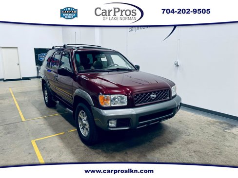 Used 2001 Nissan Pathfinder SE image 1