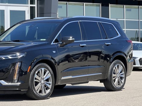 Used 2021 Cadillac XT6 Premium Luxury w/ LPO, Floor Liner Package image 8