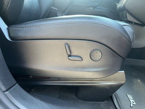 Used 2018 Tesla Model X image 17