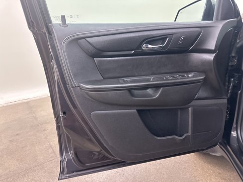 Used 2017 Chevrolet Traverse LT image 31