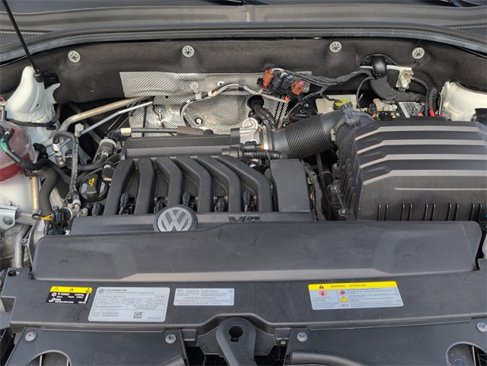 Certified 2023 Volkswagen Atlas Cross Sport SEL Premium R-Line image 18