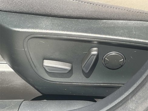 Used 2022 Ford Escape SE image 11