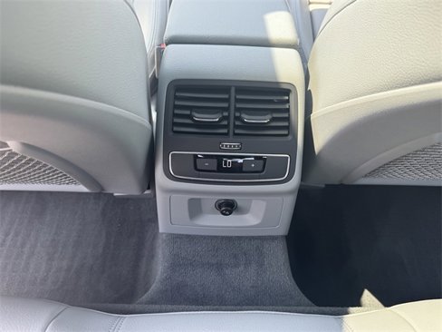Used 2019 Audi A4 2.0T Premium w/ Convenience Package image 18