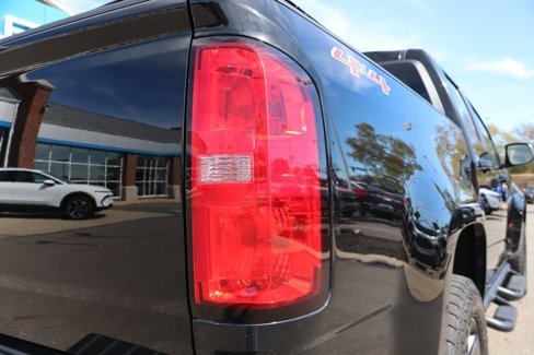 Used 2019 Chevrolet Colorado LT w/ Redline Special Edition image 35