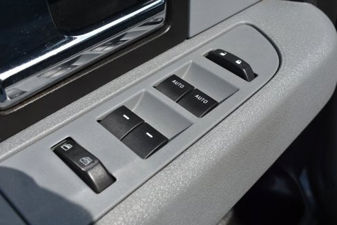 Used 2013 Ford F150 XLT w/ XTR Pkg image 9