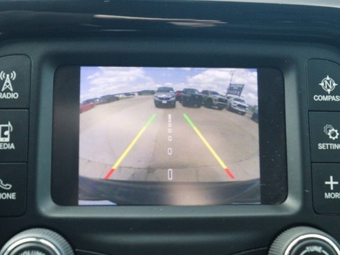 Used 2018 Jeep Compass Latitude image 21