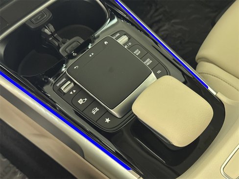 Certified 2023 Mercedes-Benz GLB 250 image 33