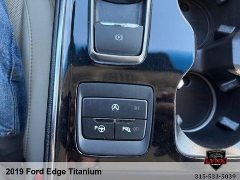 Used 2019 Ford Edge Titanium w/ Equipment Group 301A image 11