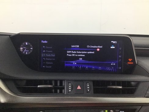 Used 2019 Lexus ES 350 Luxury image 18