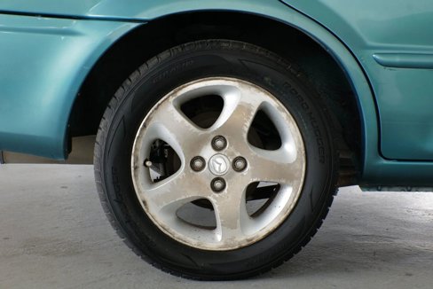Used 2001 MAZDA Protege image 31