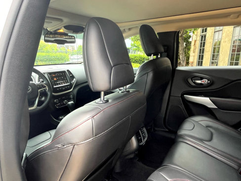 Used 2018 Jeep Cherokee Trailhawk w/ Quick Order Package 27L image 41