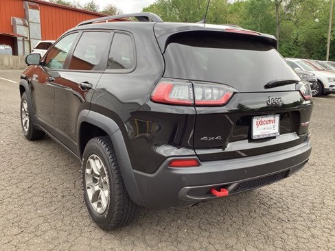 Used 2022 Jeep Cherokee Trailhawk image 7