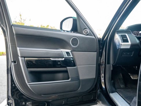 Used 2022 Land Rover Range Rover Sport SVR image 50