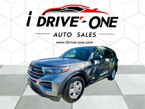 Used 2023 Ford Explorer XLT image 1