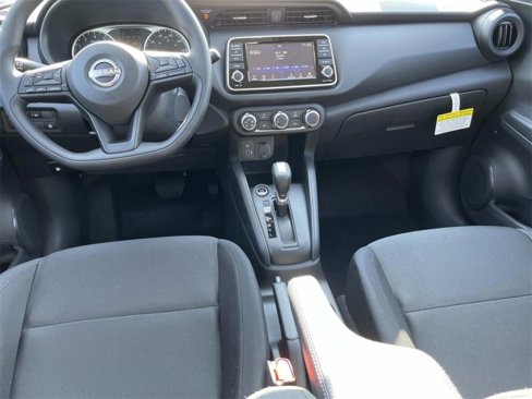 New 2025 Nissan Kicks S image 6
