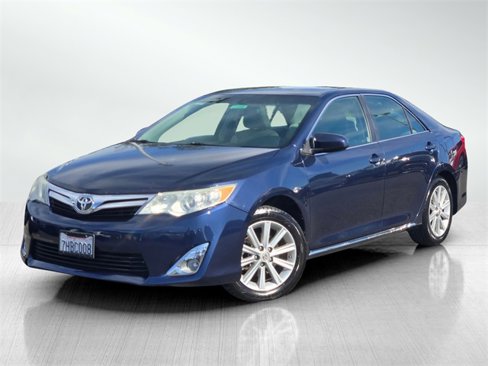 Used 2014 Toyota Camry XLE image 8