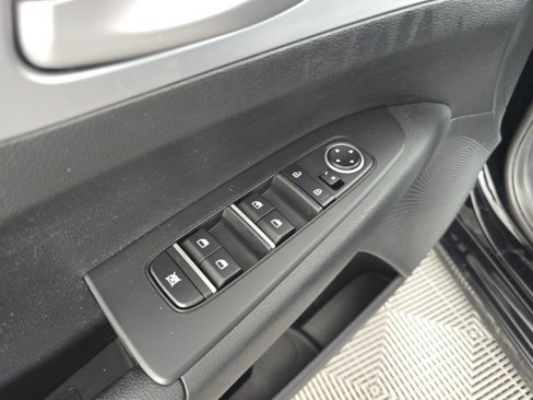 Used 2023 Kia Forte LXS image 26