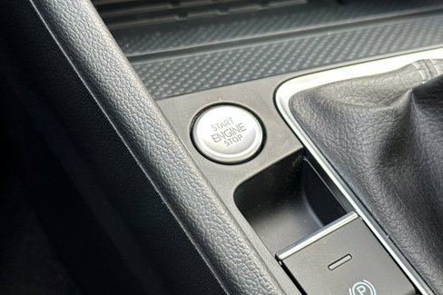 New 2025 Volkswagen Jetta SE image 20