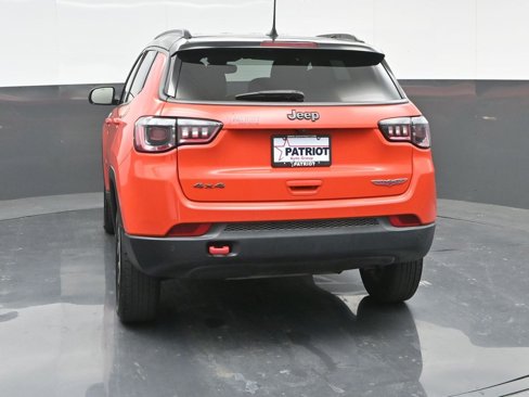 Used 2021 Jeep Compass Trailhawk image 2