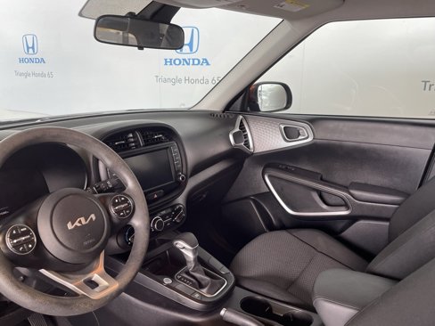 Used 2023 Kia Soul S image 9