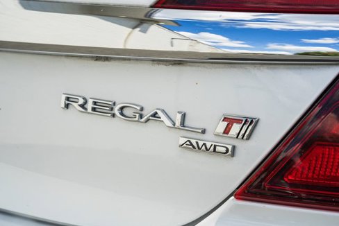 Used 2016 Buick Regal AWD image 11