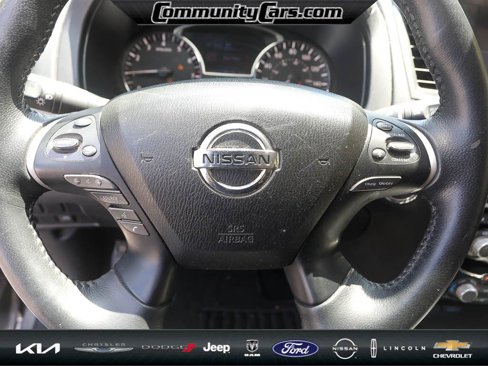 Used 2019 Nissan Pathfinder SV image 15