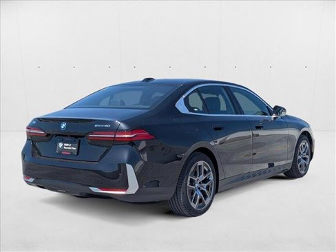 New 2026 BMW i5 eDrive40 image 2