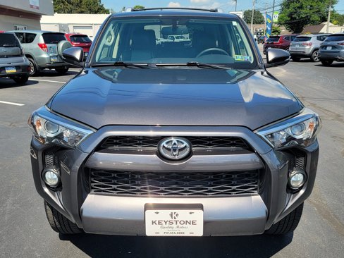 Used 2018 Toyota 4Runner SR5 Premium image 2