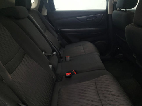Used 2020 Nissan Rogue S image 19