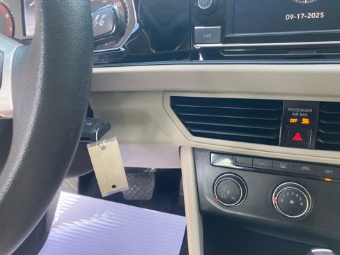 Used 2019 Volkswagen Jetta S image 24