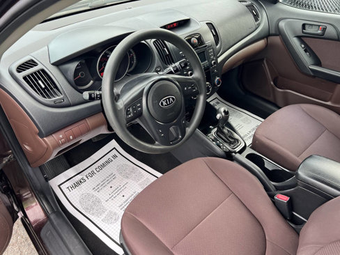 Used 2011 Kia Forte EX image 16