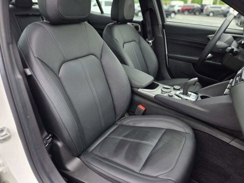 Used 2024 Alfa Romeo Giulia Ti image 17