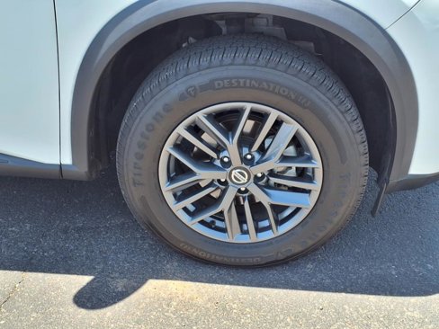 Used 2021 Nissan Rogue S image 9