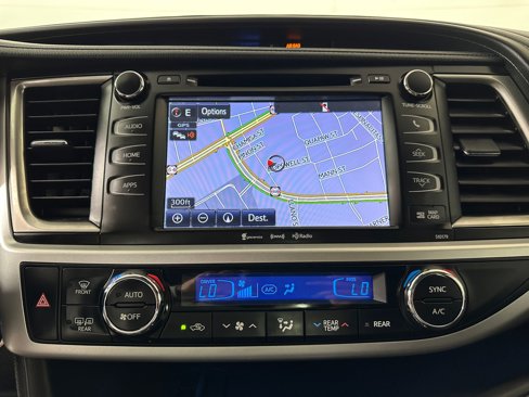 Used 2017 Toyota Highlander AWD V6 image 26