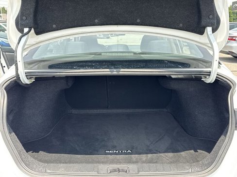 Used 2022 Nissan Sentra SV image 10