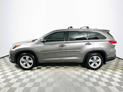 Used 2018 Toyota Highlander Limited image 4