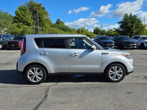 Used 2015 Kia Soul + image 9