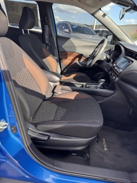 Used 2021 Nissan Kicks SR image 12