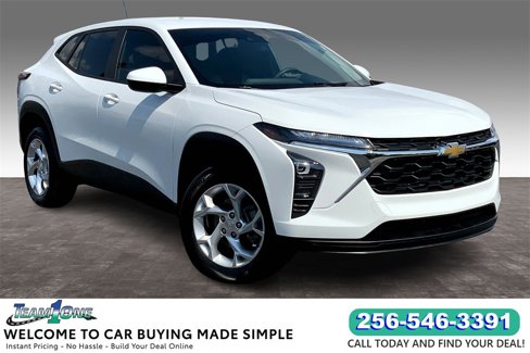 Used 2024 Chevrolet Trax LS w/ LS Convenience Package image 1