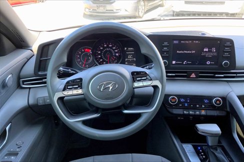Used 2023 Hyundai Elantra SEL image 5