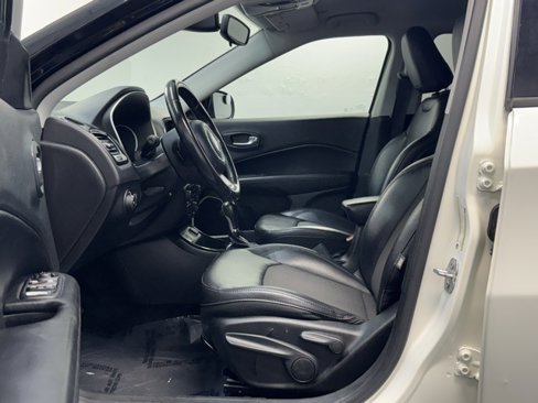 Used 2019 Jeep Compass Altitude image 13