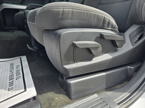 Used 2018 Chevrolet Silverado 1500 LT image 20