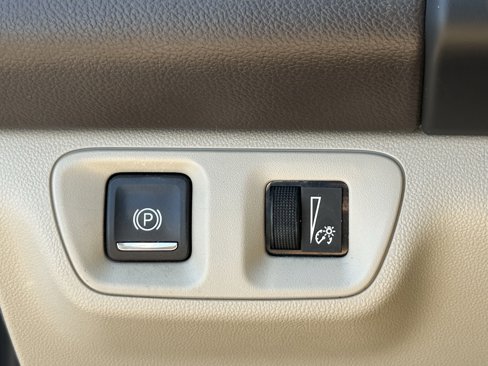 Used 2017 GMC Acadia Denali w/ Technology Package image 30
