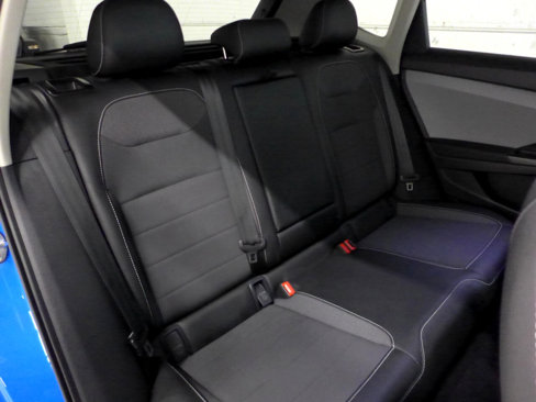 Used 2022 Volkswagen Taos SE w/ Panoramic Sunroof Package image 46