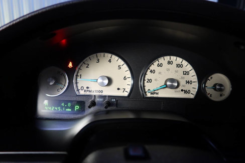 Used 2004 Ford Thunderbird Deluxe image 18